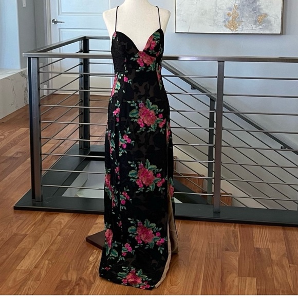 Michael Costello Savannah Gown in
Fuchsia Floral - Picture 3 of 4